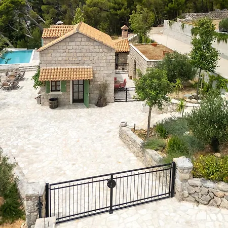 Makar - Sea & Mountain Private Escape With Pool *